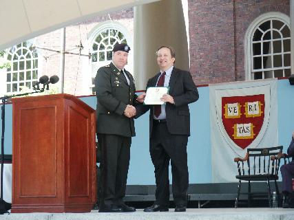LTC Baker and President Summers at 2005 ROTC Commissioning